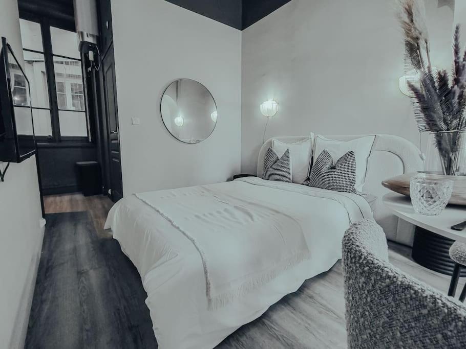 Suite Opium Lione Esterno foto