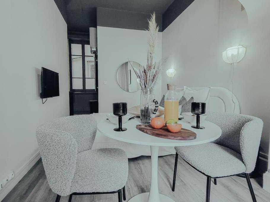Suite Opium Lione Esterno foto