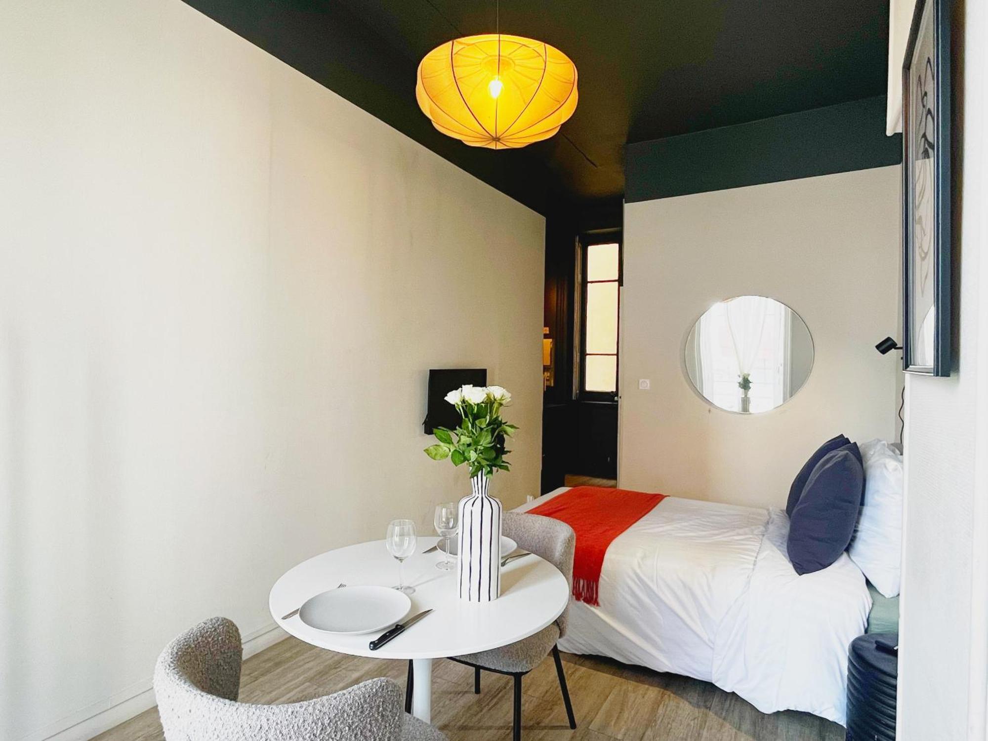 Suite Opium Lione Esterno foto